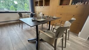 Werktafels voor workshops bij Ginkgo Tree